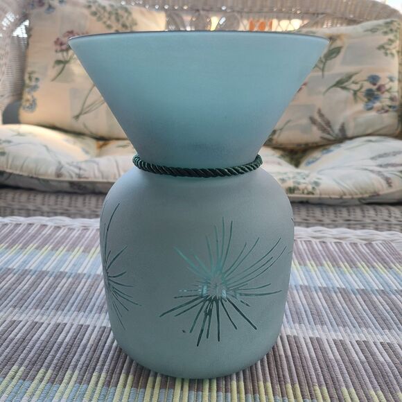 Vintage Carafe Style Floral Vase Frosted Green Fireworks Motif 60s MCM Vibes - Picture 6 of 10